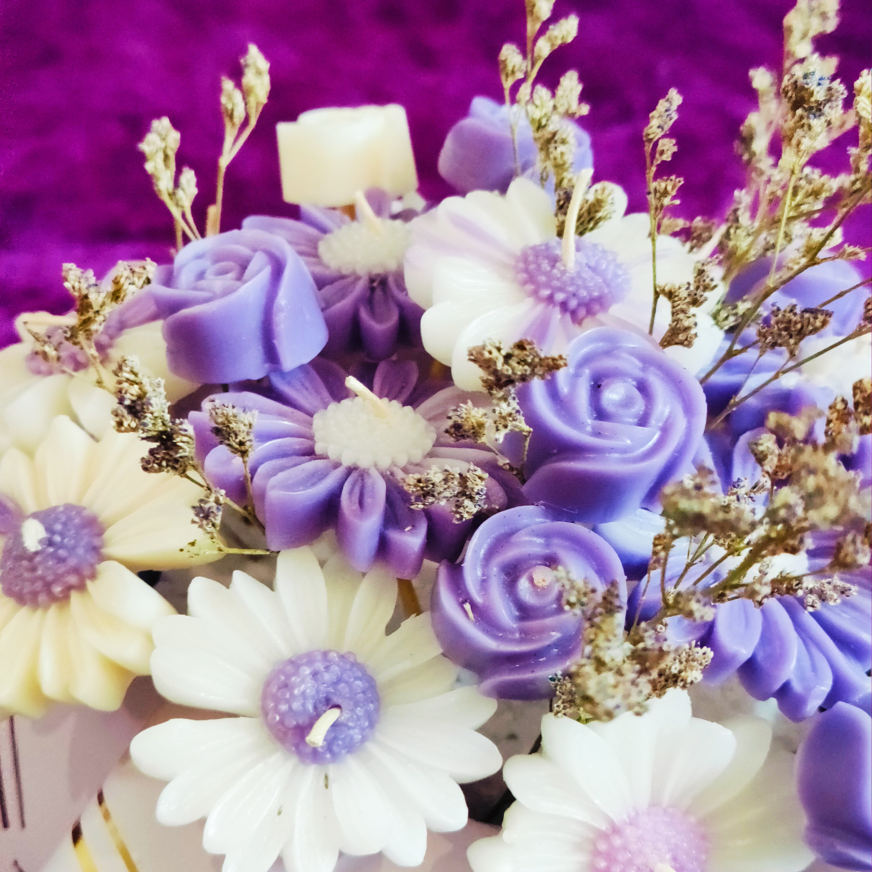 Daisy Candle Bouquet